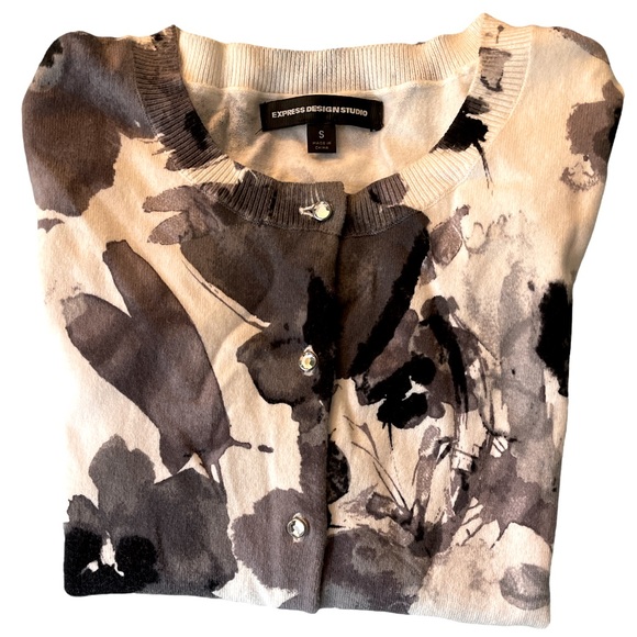 Express Design Studio sweater - Picture 3 of 10